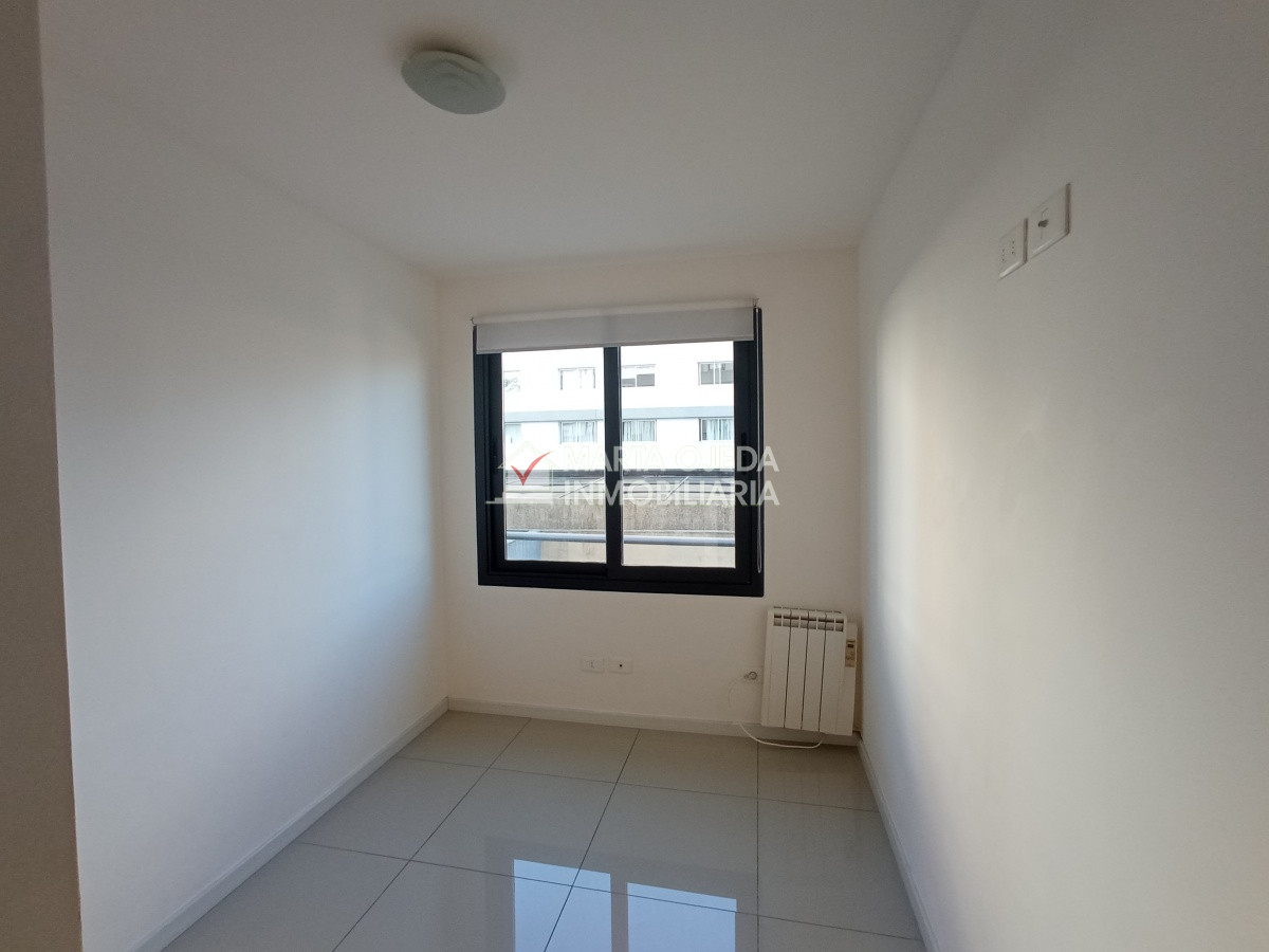 Apartamento ID.40809 - Apartamento en Maldonado, 3 dormitorios *