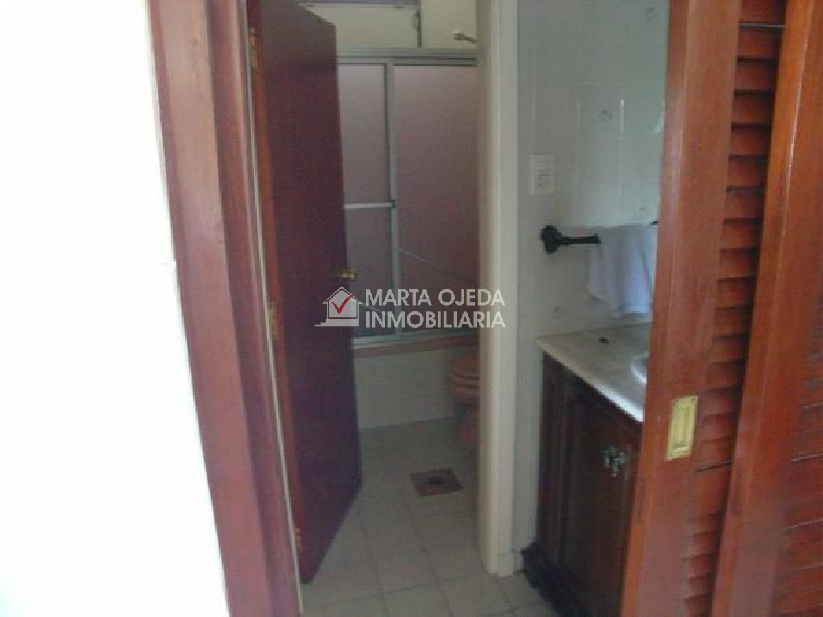 Casa ID.40751 - Casa de 4 dormitorios muy buena ubicacion