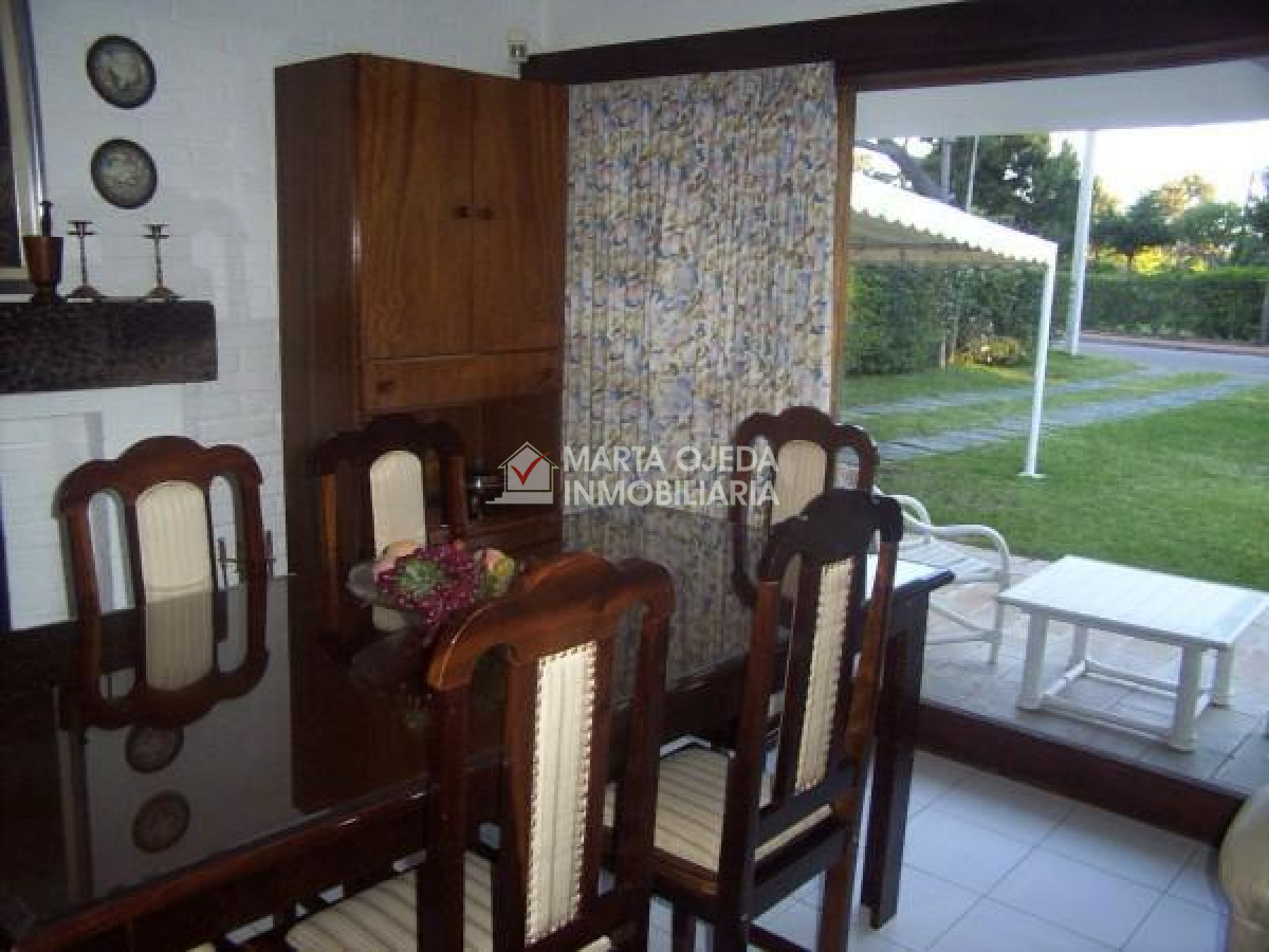 Casa ID.40751 - Casa de 4 dormitorios muy buena ubicacion