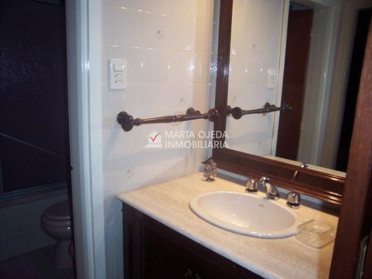 Casa ID.40751 - Casa de 4 dormitorios muy buena ubicacion