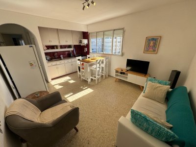 Apartamento 1 dormitorio en peninsula con garage- en venta- Punta del Este