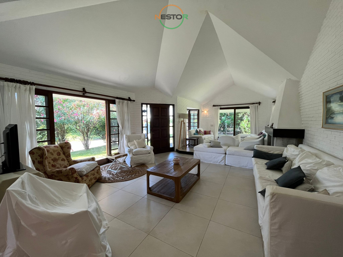 Casa ID.5162 - Casa en Roosevelt, 3 dormitorios *