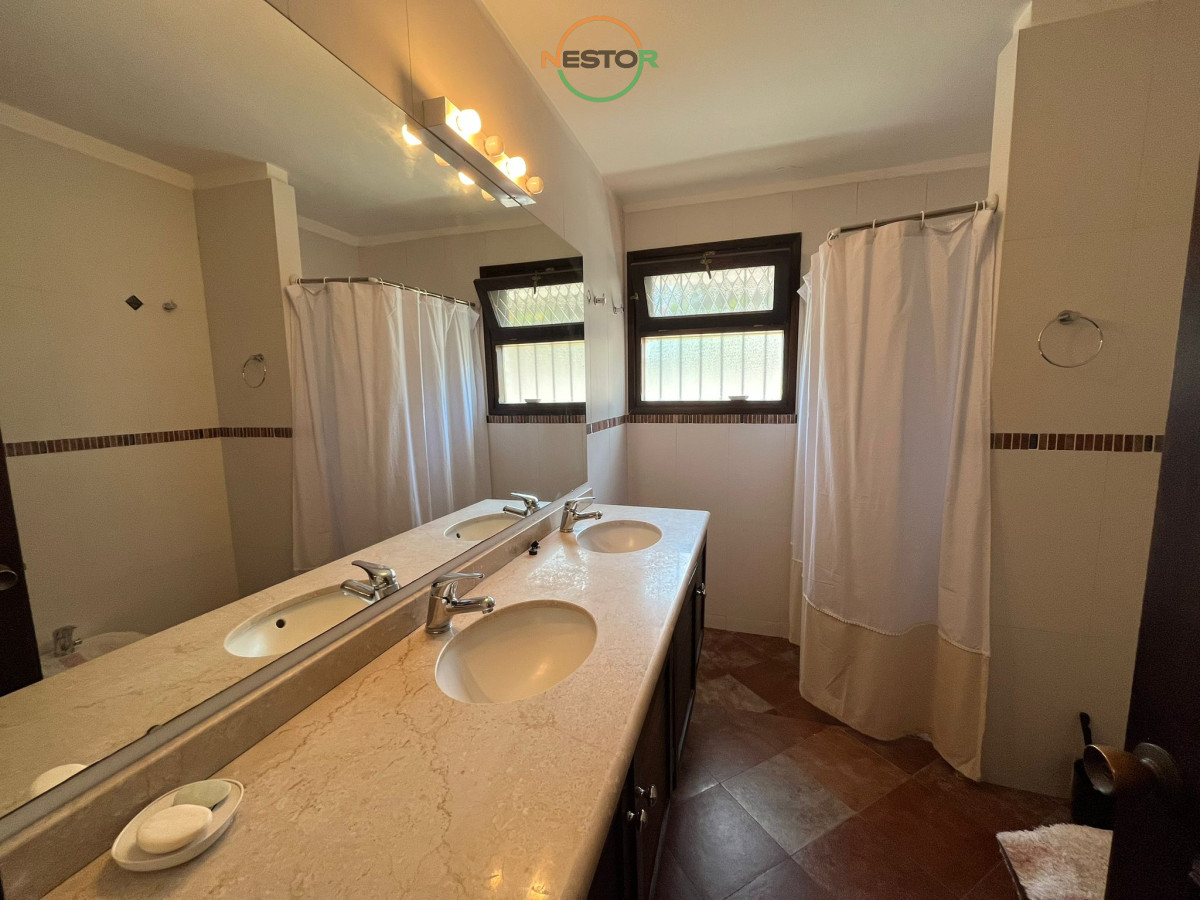 Casa ID.5162 - Casa en Roosevelt, 3 dormitorios *