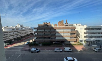 Buena ubicación, apartamento en venta 2 dormitorios.