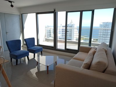Penthouse de 1 dormitorio en venta en Alexander Boulevard, Punta del Este.