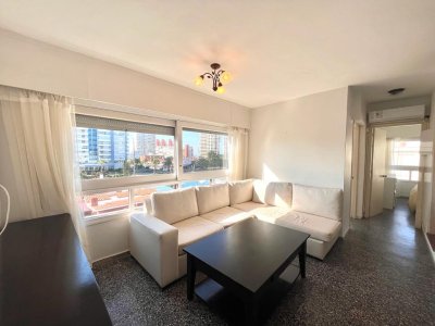 Apartamento en Venta de Dos Dormitorios en Mansa, Punta del Este