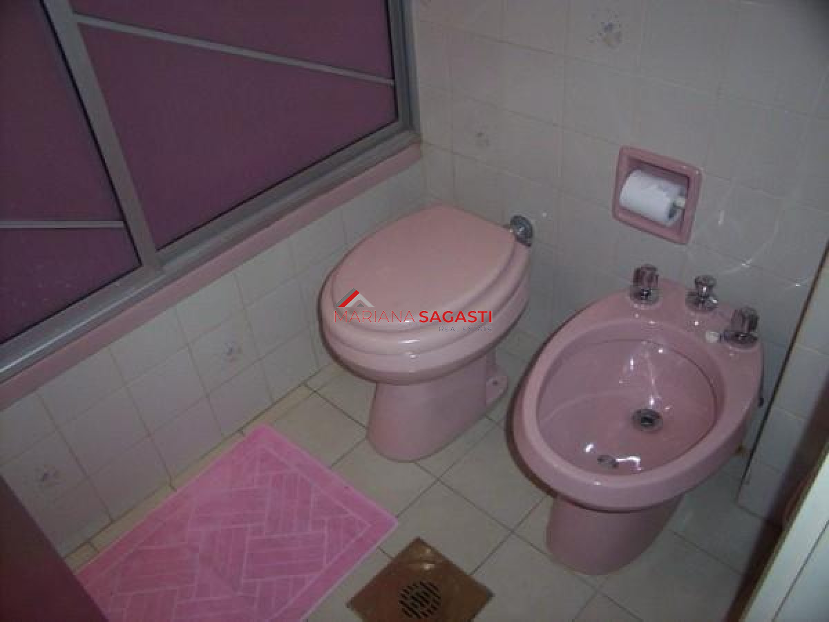 Casa ID.3963 - Casa de 4 dormitorios muy buena ubicacion