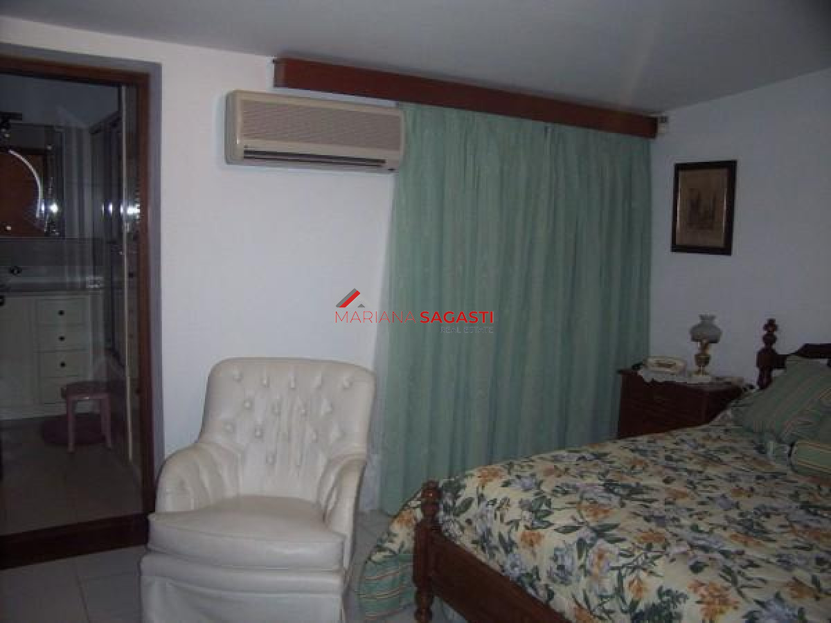 Casa ID.3963 - Casa de 4 dormitorios muy buena ubicacion