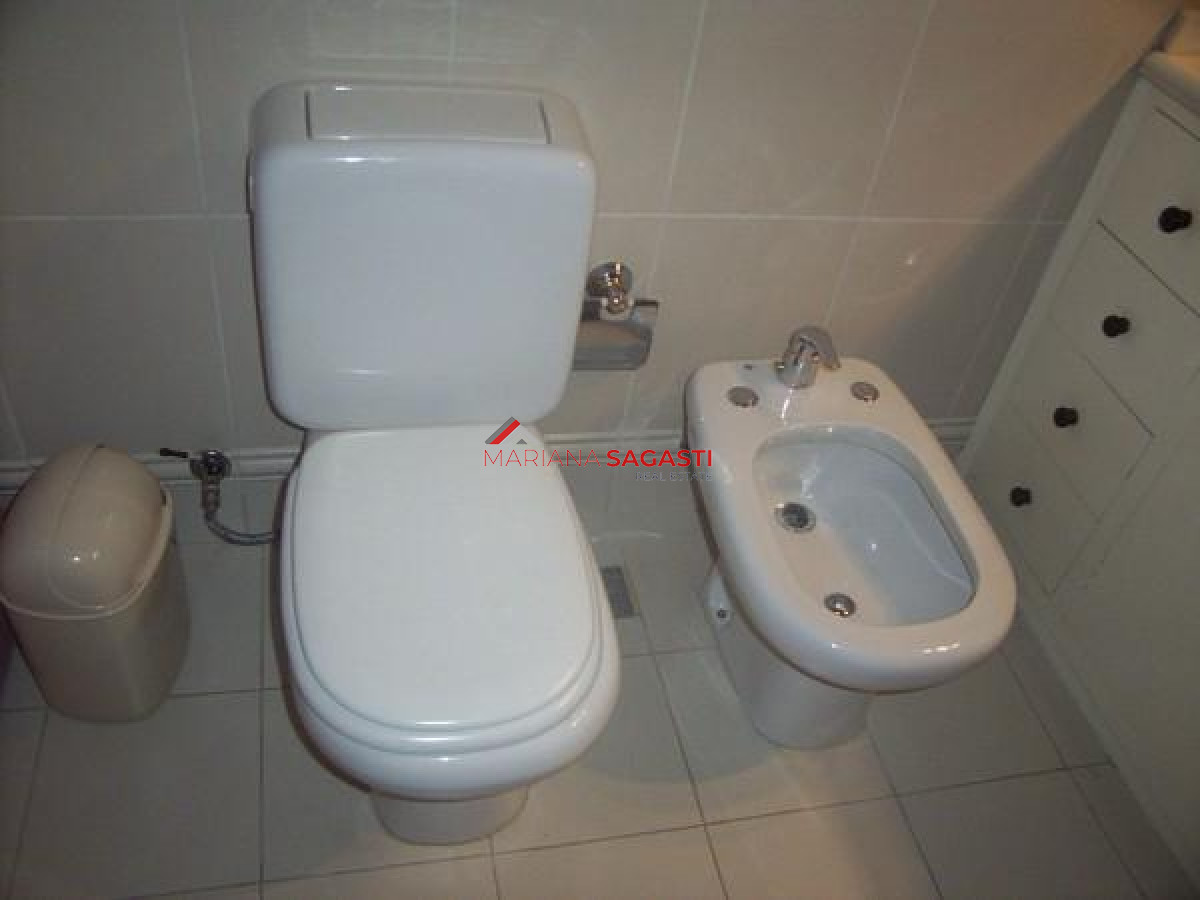 Casa ID.3963 - Casa de 4 dormitorios muy buena ubicacion