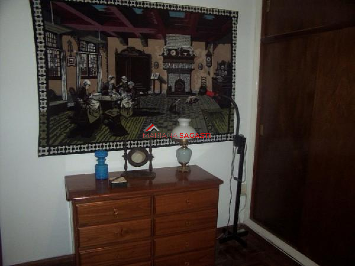 Casa ID.3963 - Casa de 4 dormitorios muy buena ubicacion