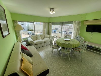 Apartamento 1 dormitorio y medio peninsula en venta
