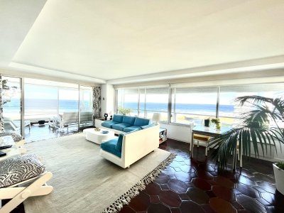 Apartamento en venta de 4 dormitorios en Playa Brava, Punta del Este