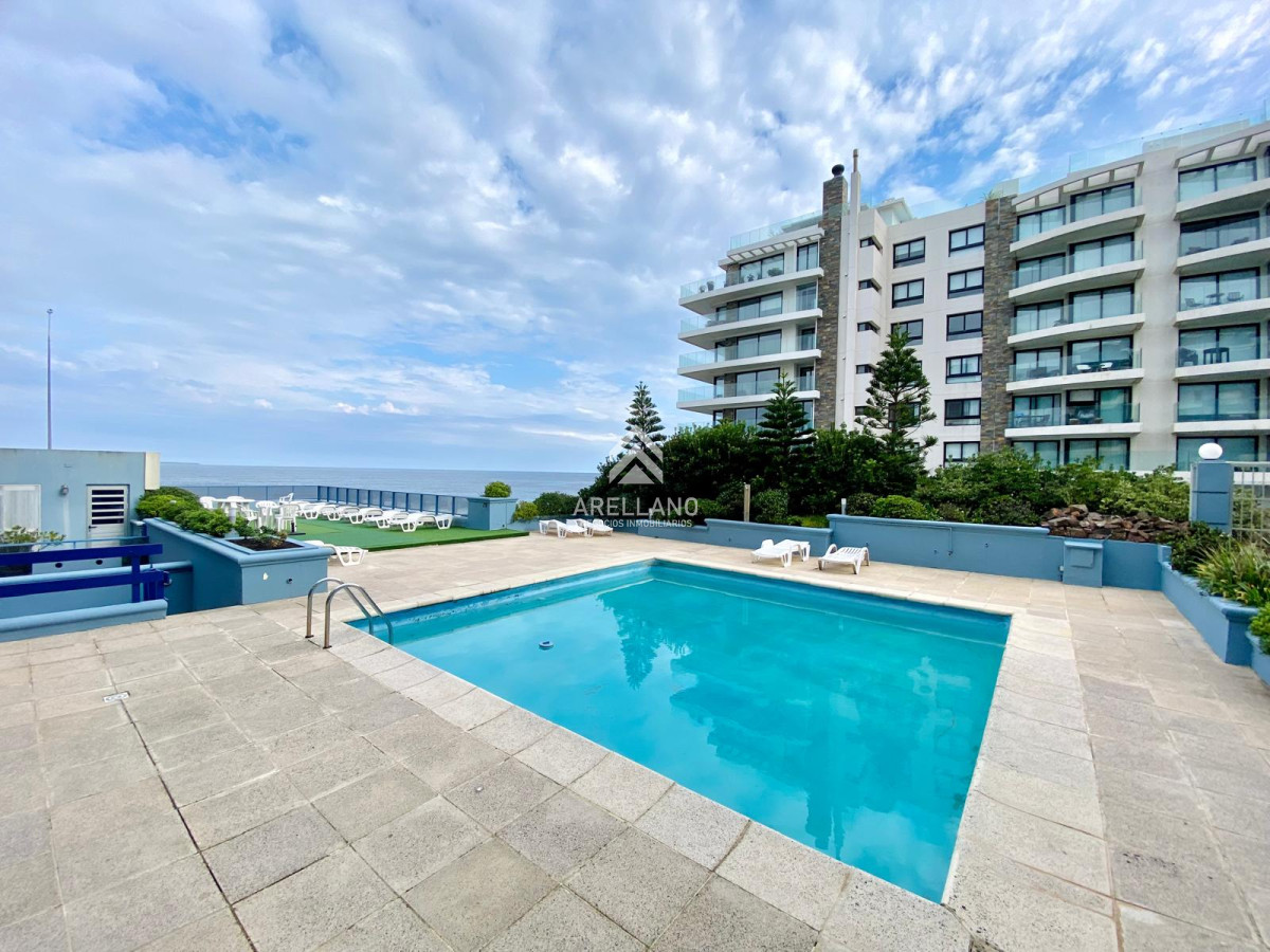 Apartamento ID.2555 - Venta apartamento 2 dormitorios Playa Brava 