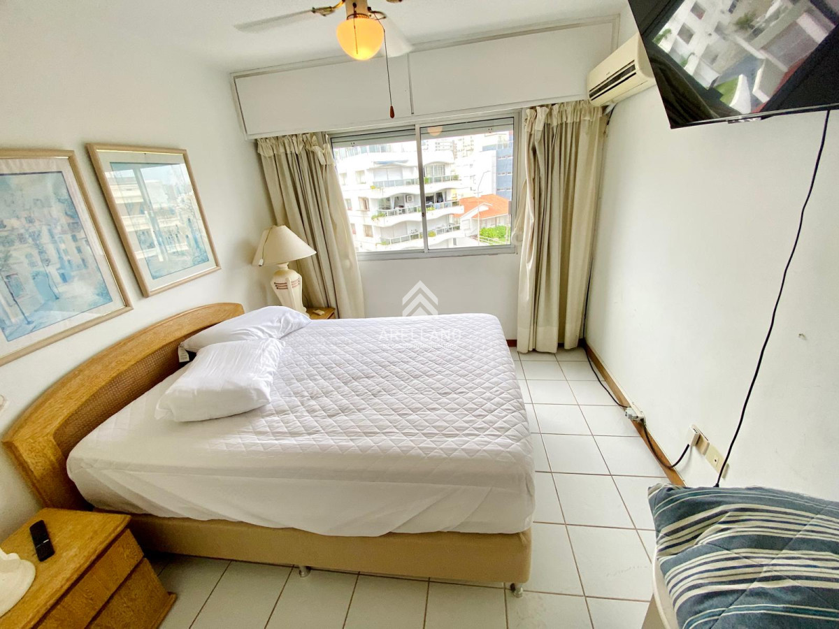 Apartamento ID.2555 - Venta apartamento 2 dormitorios Playa Brava 