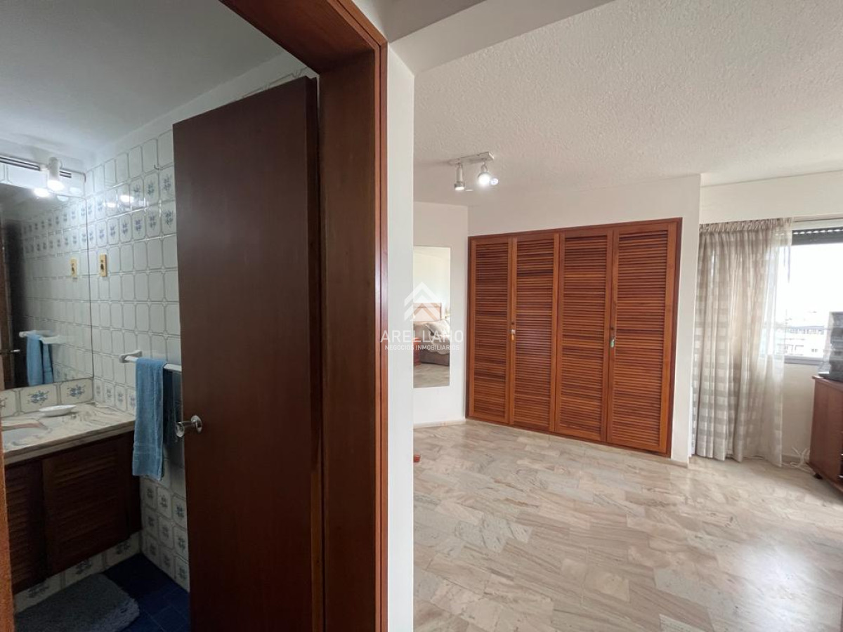 Apartamento ID.2433 - Venta apartamento 3 dormitorios y dependencia Roosevelt 