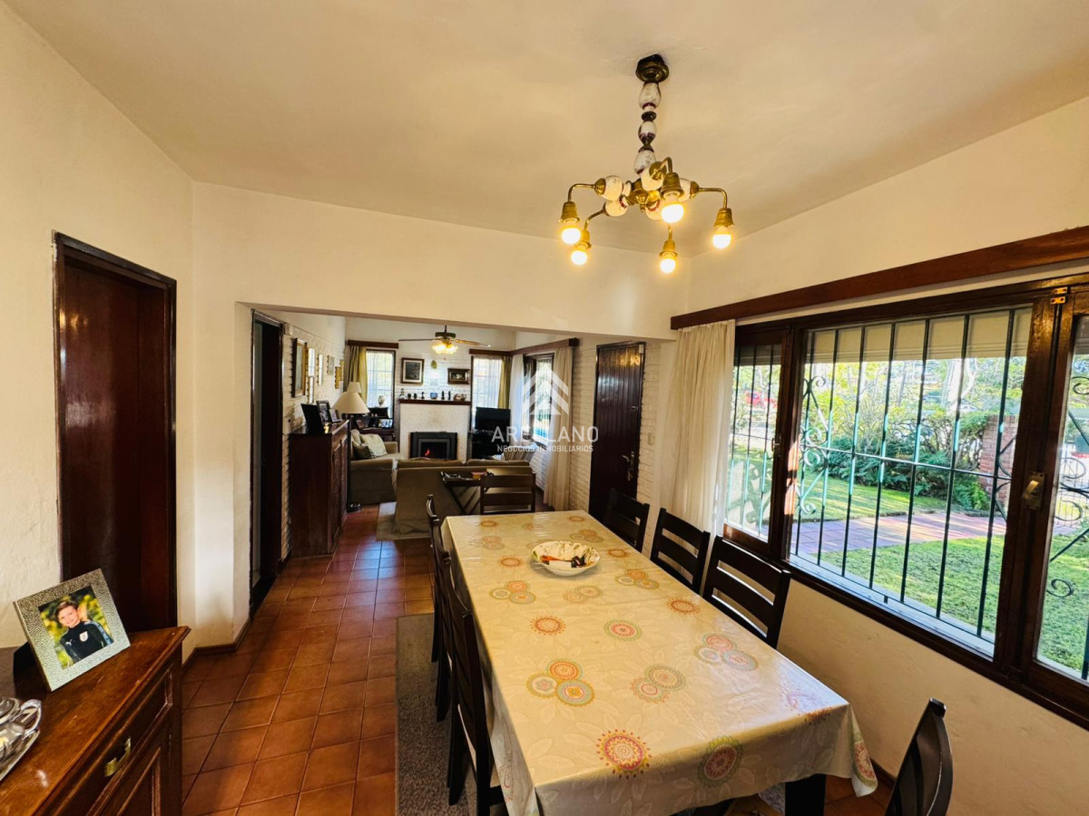 Casa ID.5168 - Venta casa 5 dormitorios punta del este