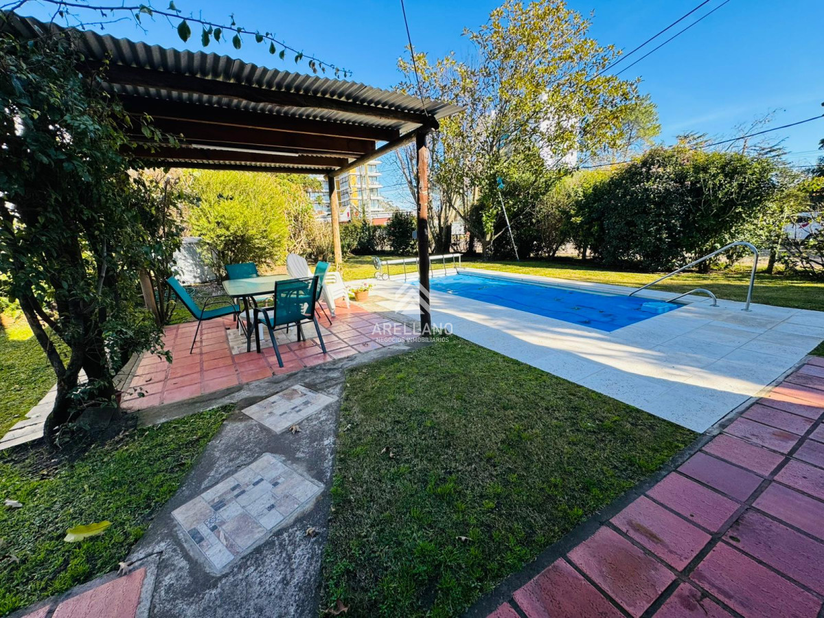 Casa ID.5168 - Venta casa 5 dormitorios punta del este