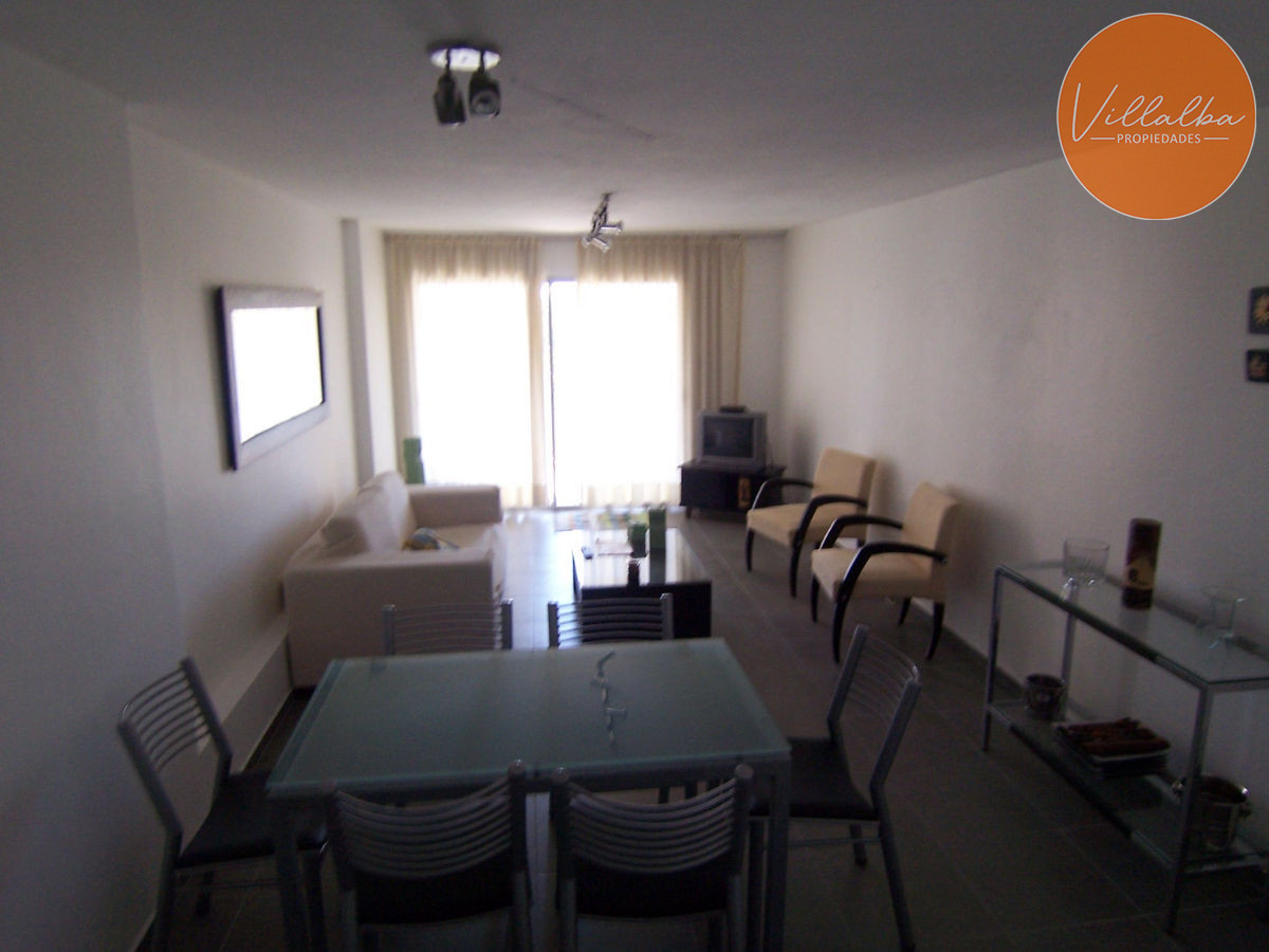 Apartamento ID.3102 - Apartamento en Roosevelt, 2 dormitorios, reciclado! 