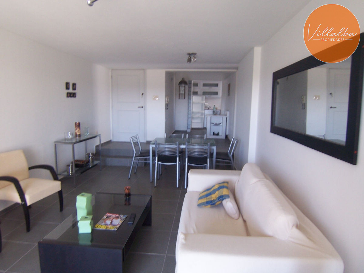Apartamento ID.3102 - Apartamento en Roosevelt, 2 dormitorios, reciclado! 