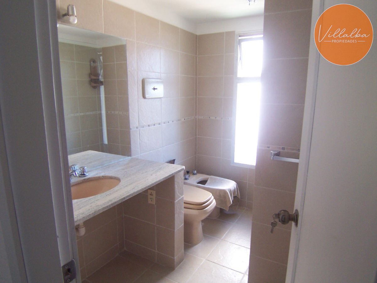 Apartamento ID.3102 - Apartamento en Roosevelt, 2 dormitorios, reciclado! 