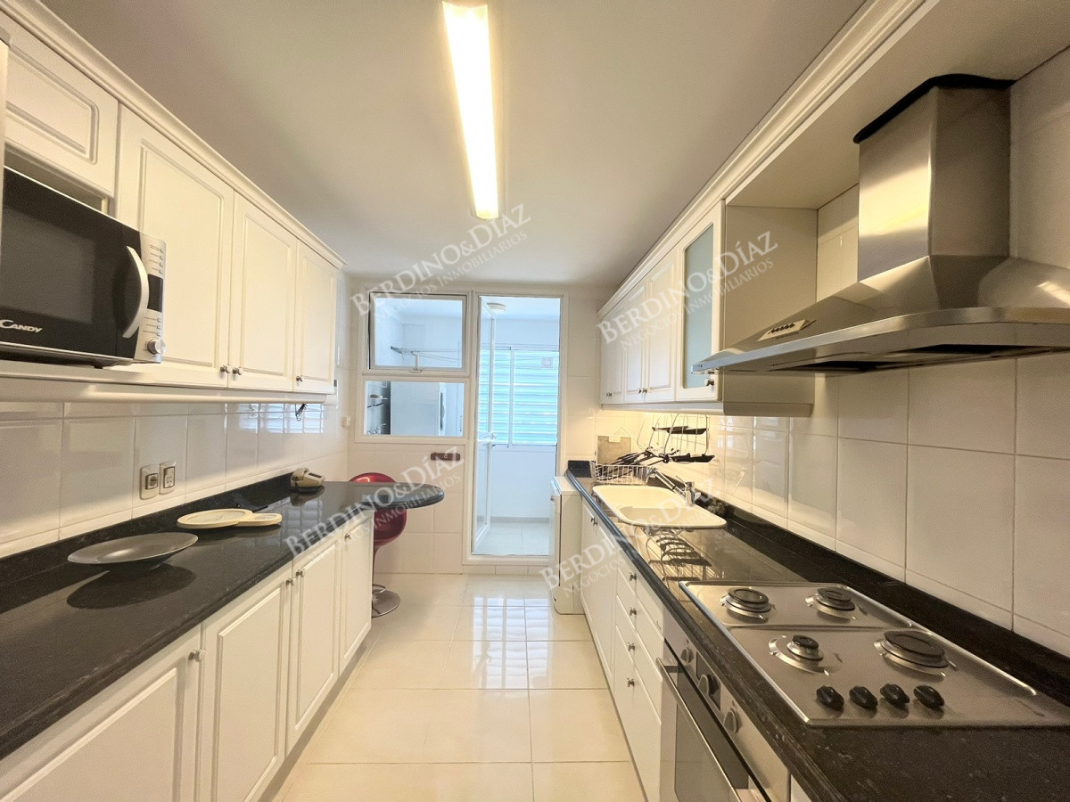 Apartamento ID.2462 - Mansa Apartamento esquinero primera linea de playa y amenities