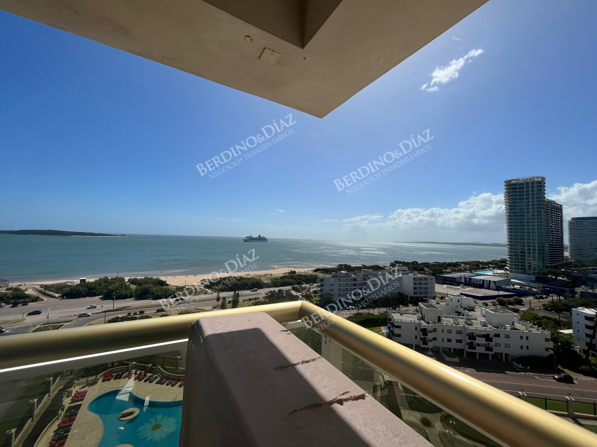 Apartamento ID.2462 - Mansa Apartamento esquinero primera linea de playa y amenities