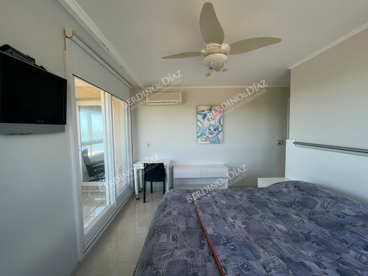 Apartamento ID.2462 - Mansa Apartamento esquinero primera linea de playa y amenities