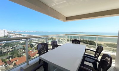 Mansa Apartamento esquinero primera linea de playa y amenities