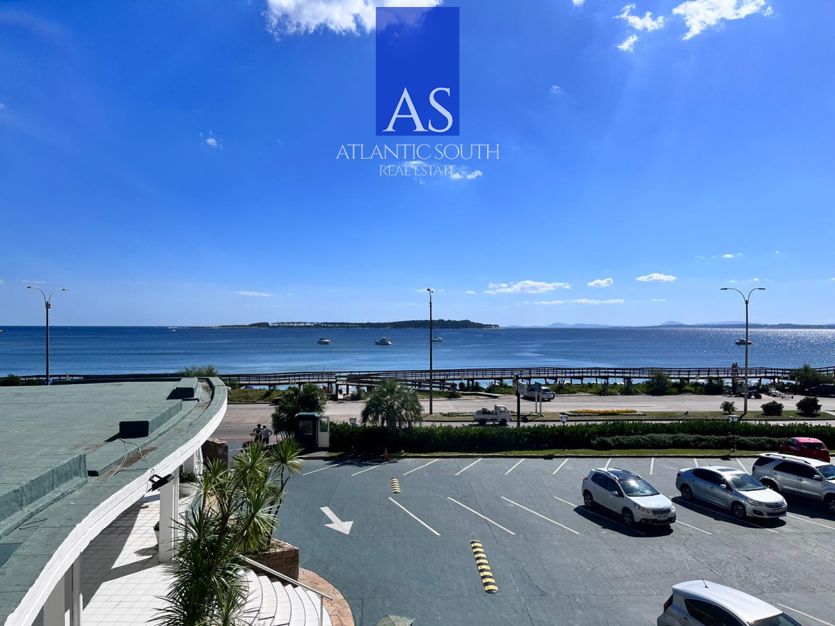 Apartamento ID.1912 - Apartamento frente el mar en edificio icónico