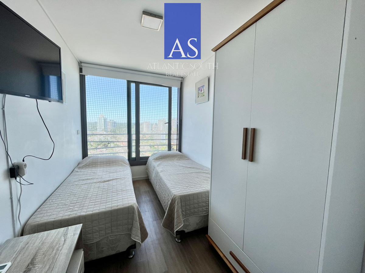 Apartamento ID.3568 - Apartamento mdoerno piso alto 2 suites garage excelentes servicios Playa Mansa Punta del Este