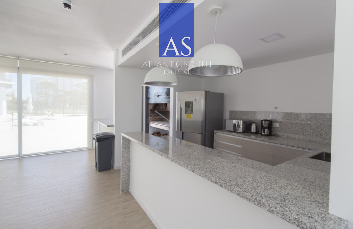 Apartamento ID.4138 - Apartamento moderno 2 suites garage servicios Playa Mansa Punta del Este