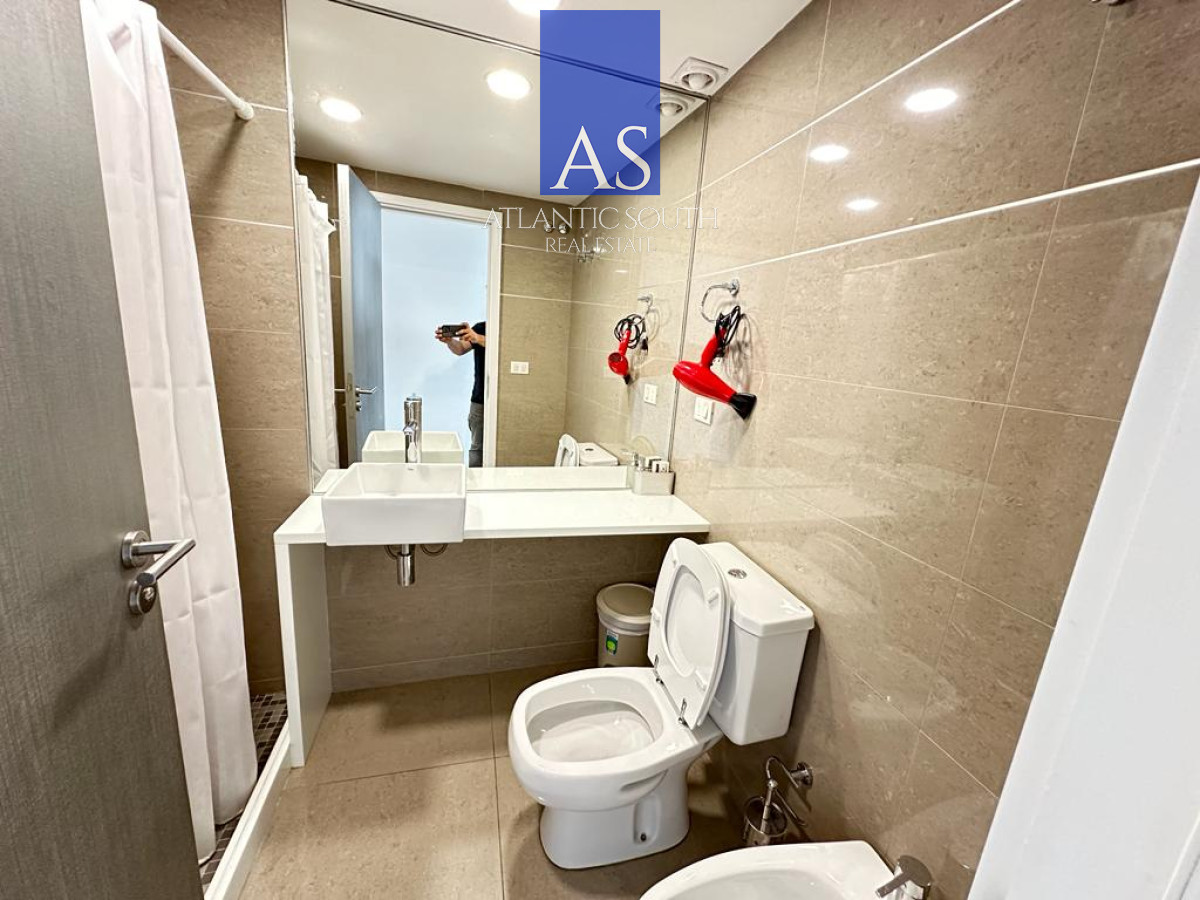 Apartamento ID.3568 - Apartamento mdoerno piso alto 2 suites garage excelentes servicios Playa Mansa Punta del Este