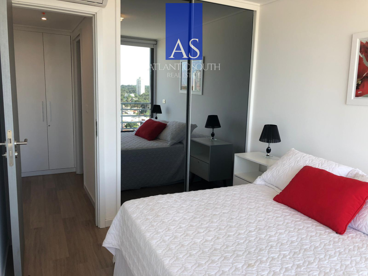 Apartamento ID.4138 - Apartamento moderno 2 suites garage servicios Playa Mansa Punta del Este