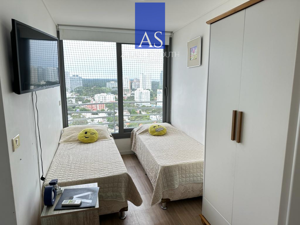 Apartamento ID.3568 - Apartamento mdoerno piso alto 2 suites garage excelentes servicios Playa Mansa Punta del Este