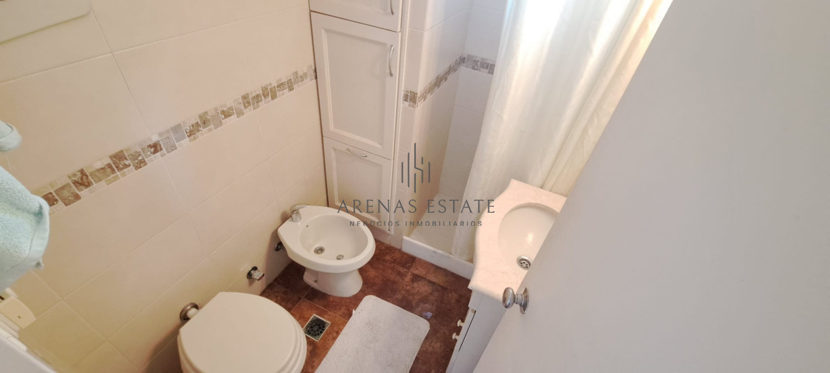 Apartamento ID.2733 - Apartamento en venta de 2 dormitorios en primera linea de playa Mansa 