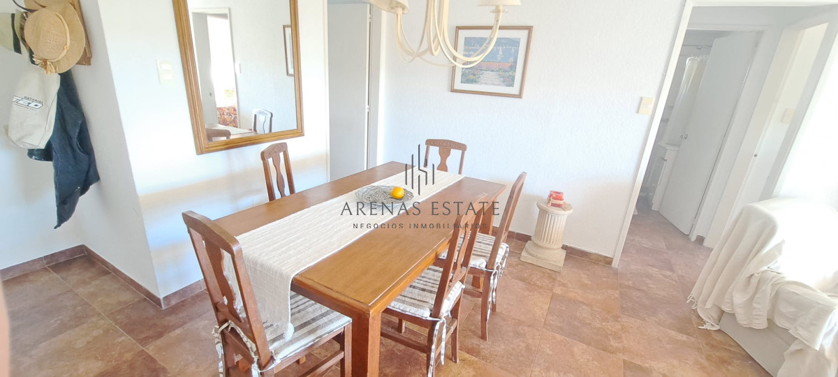 Apartamento ID.2733 - Apartamento en venta de 2 dormitorios en primera linea de playa Mansa 