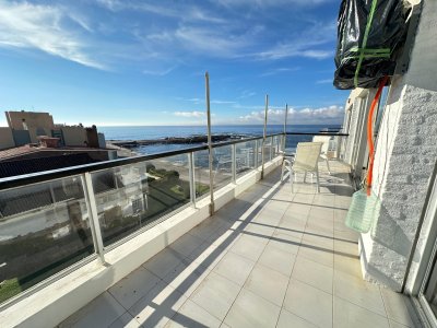 2 dormitorios con balcón y vista al mar en península 