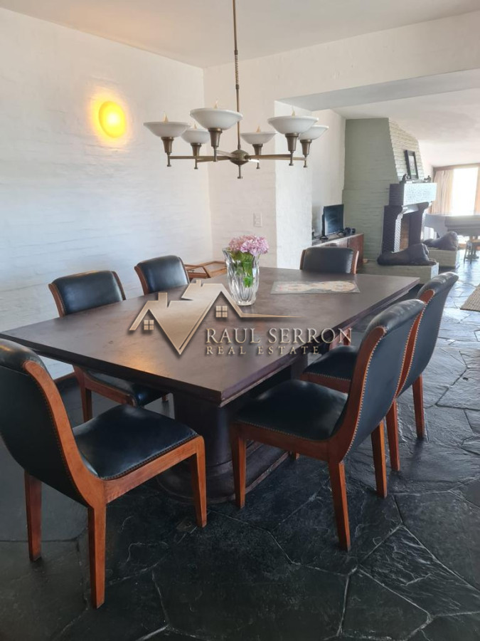 Casa ID.2595 - VENTA DE CASA DE 5 DORMITORIOS FRENTE AL MAR EN PENINSULA PUNTA DEL ESTE