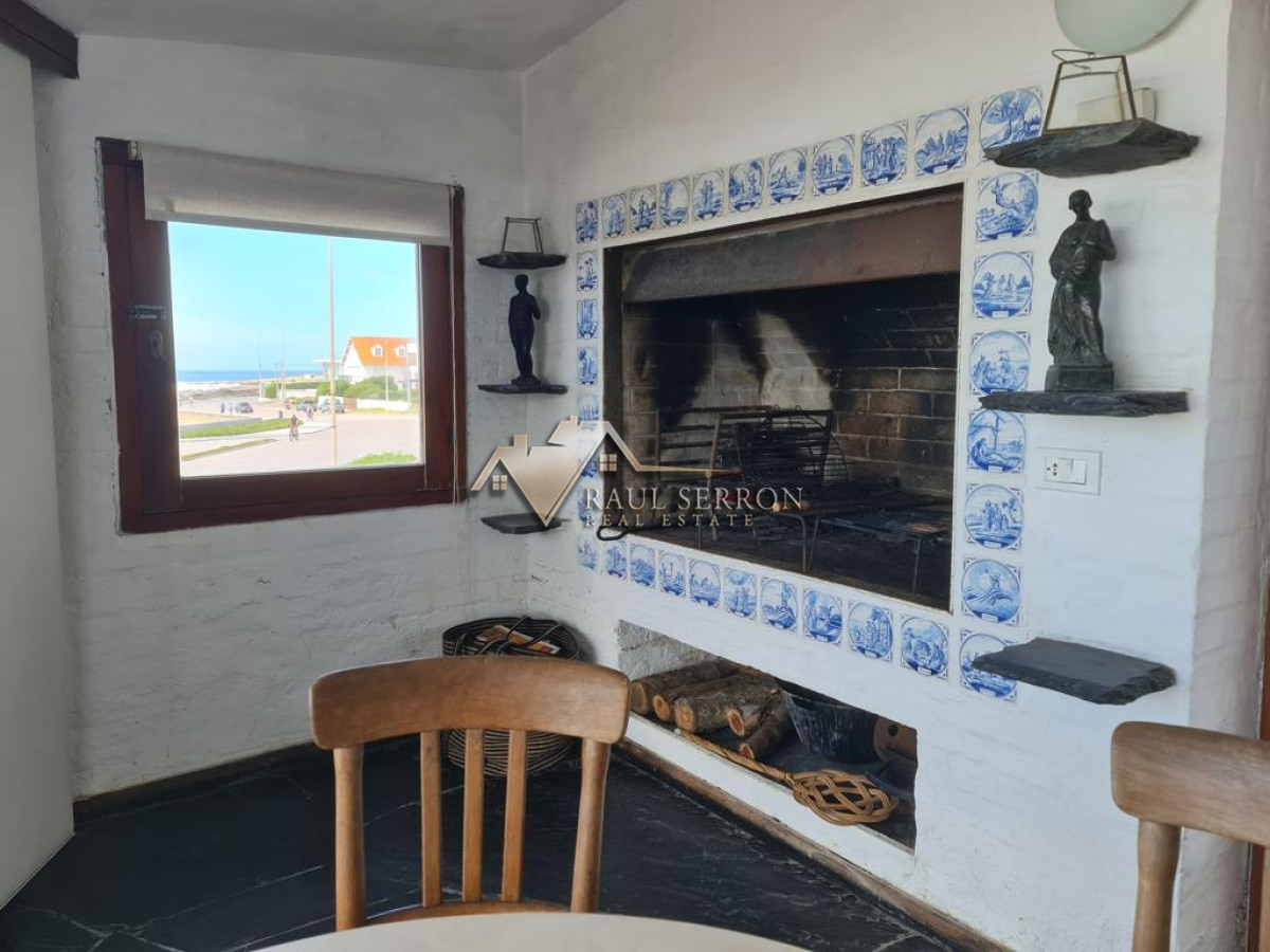 Casa ID.2595 - VENTA DE CASA DE 5 DORMITORIOS FRENTE AL MAR EN PENINSULA PUNTA DEL ESTE