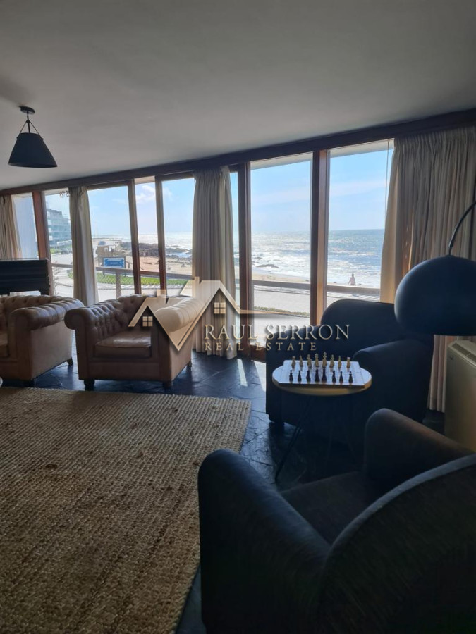 Casa ID.2595 - VENTA DE CASA DE 5 DORMITORIOS FRENTE AL MAR EN PENINSULA PUNTA DEL ESTE