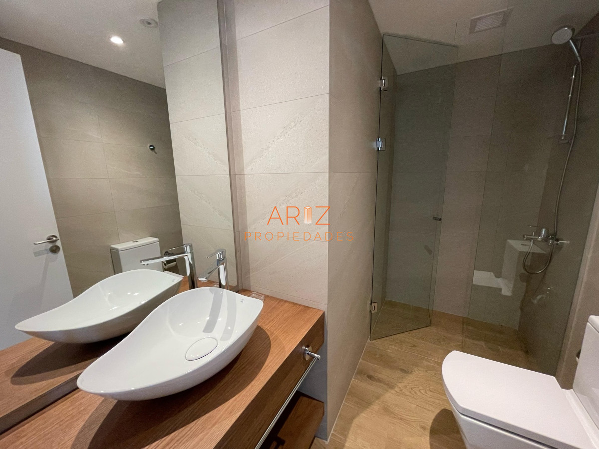 Apartamento ID.1832 - ALQUILER ANUAL Y VENTA Apartamento 1 Dormitorio Primera Línea Brava