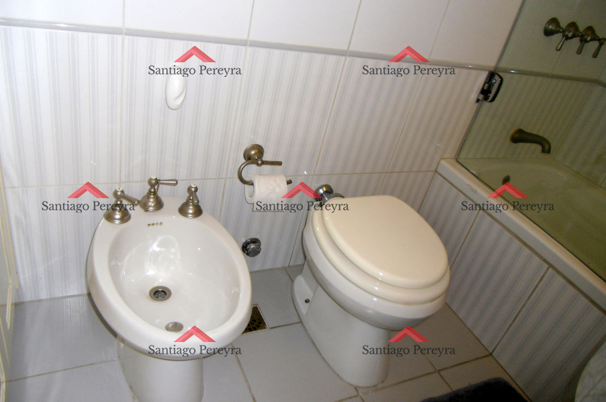 Apartamento ID.14910 - Apartamento en Peninsula, 2 dormitorios 2 baños y garage 