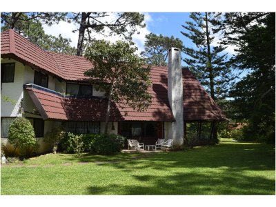 Casa en Brava, 4 dormitorios 