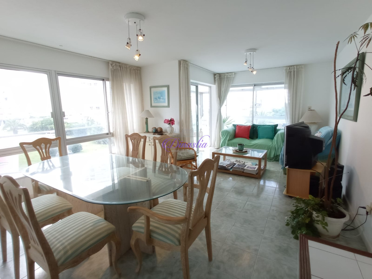 Apartamento ID.332 - Alquiler Apartamento de 3 dormitorios en La Pastora, Punta del Este