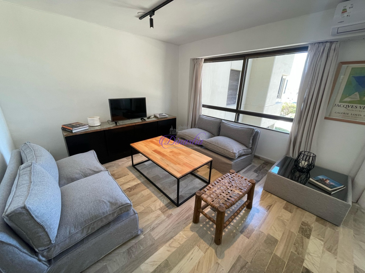 Apartamento ID.356 - Alquiler temporario Apartamento 3 dormitorios en Playa Brava, Punta del Este.
