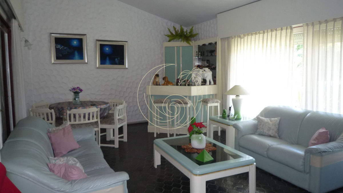 Casa ID.21092589 - Casa en Mansa, 4 dormitorios 