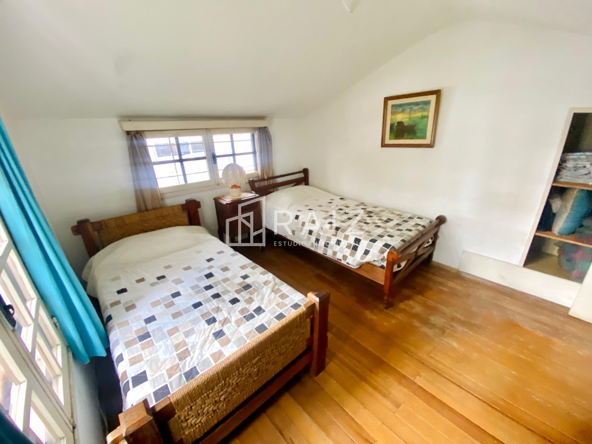 Casa ID.11231 - VENTA CASA 4 DORMITORIOS PLAYA MANSA