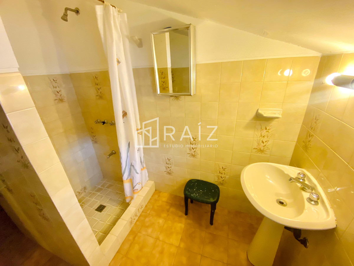 Casa ID.11231 - VENTA CASA 4 DORMITORIOS PLAYA MANSA