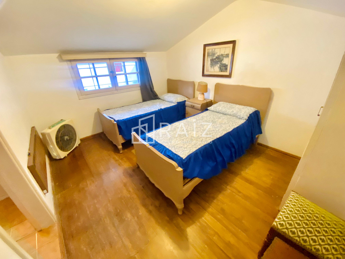 Casa ID.11231 - VENTA CASA 4 DORMITORIOS PLAYA MANSA