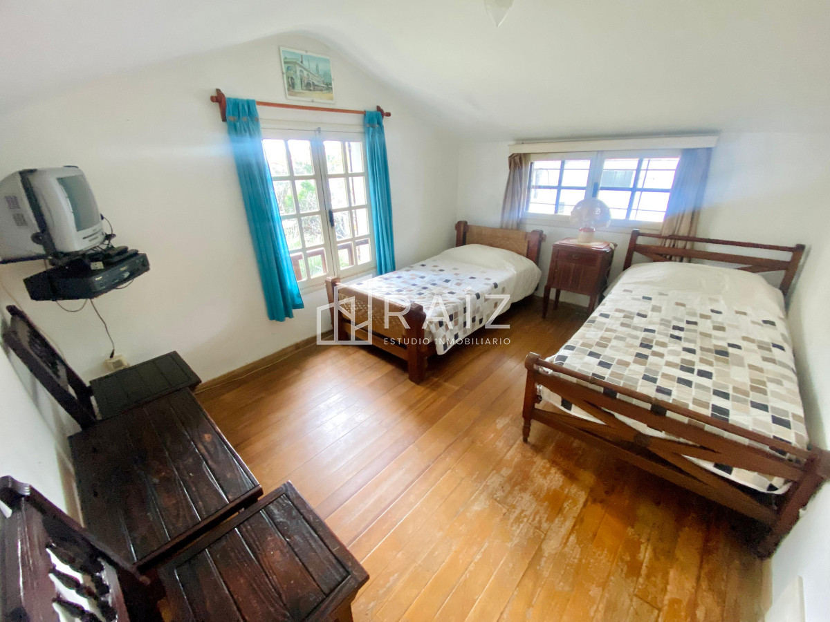 Casa ID.11231 - VENTA CASA 4 DORMITORIOS PLAYA MANSA